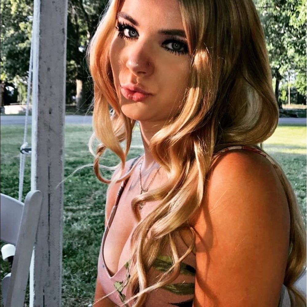 Meet your Posher, Hannah